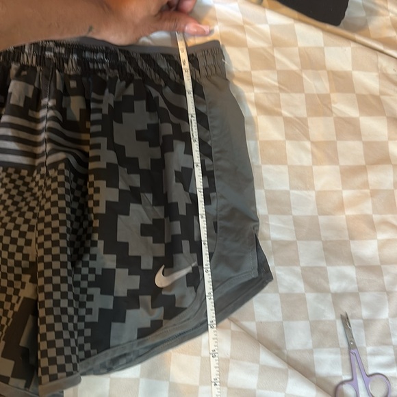 Black and grey Nike running shorts - Picture 9 of 9